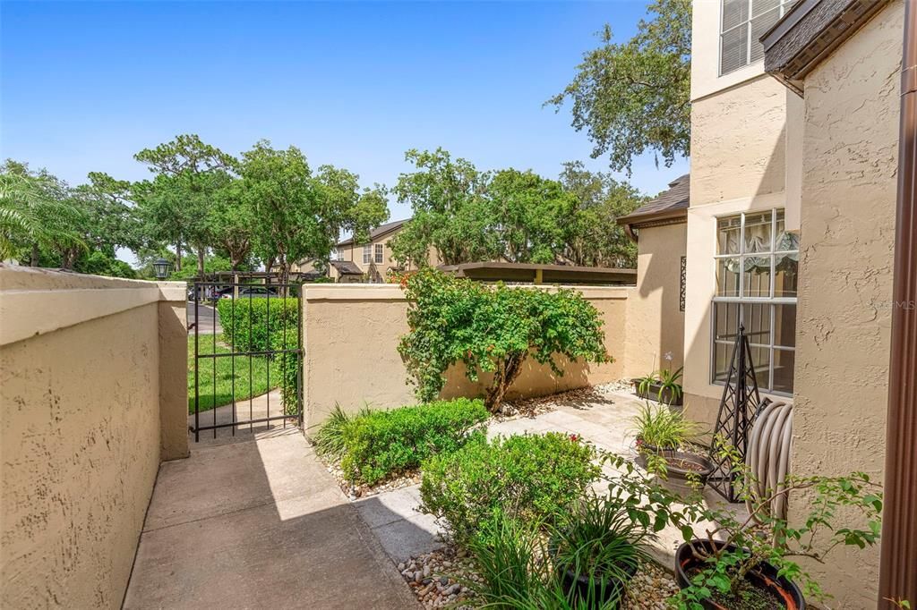 Active With Contract: $260,000 (2 beds, 2 baths, 1234 Square Feet)