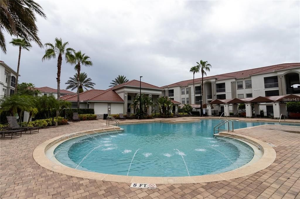 Под контрактом: $154,900 (2 спален, 2 ванн, 1064 Квадратных фут)