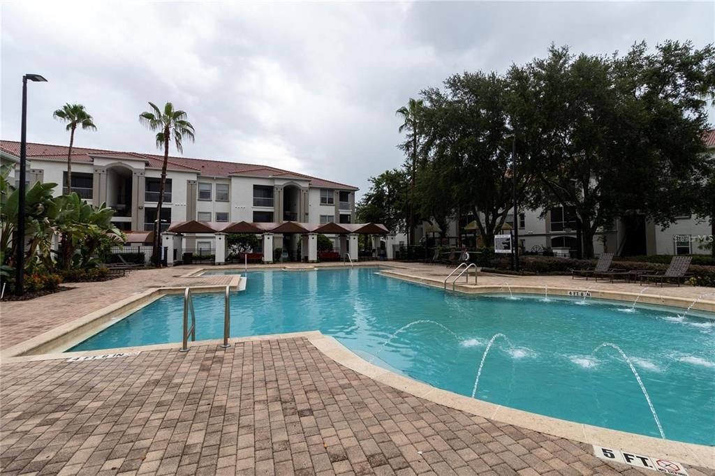 Под контрактом: $154,900 (2 спален, 2 ванн, 1064 Квадратных фут)