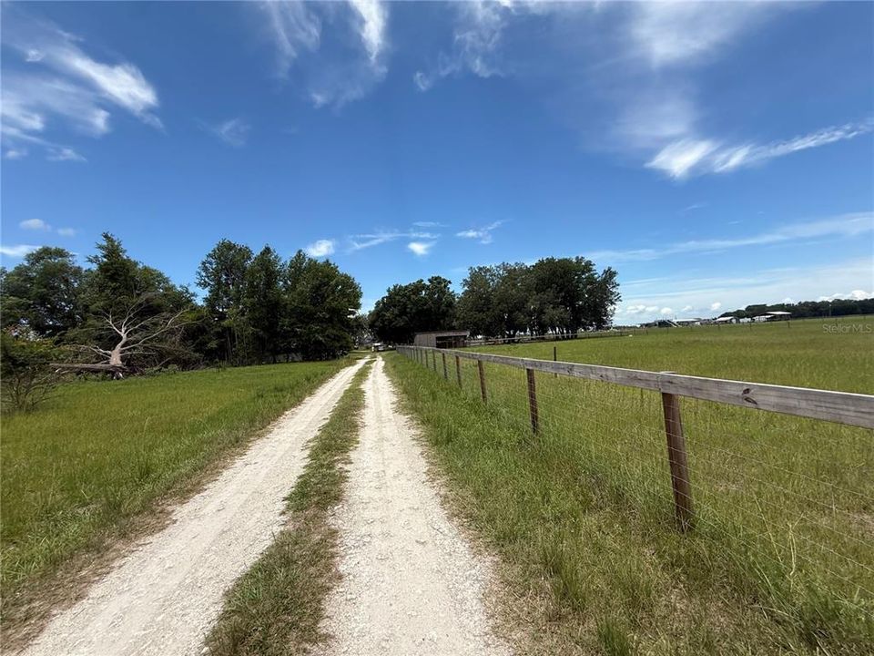 For Sale: $899,900 (1 beds, 1 baths, 900 Square Feet)