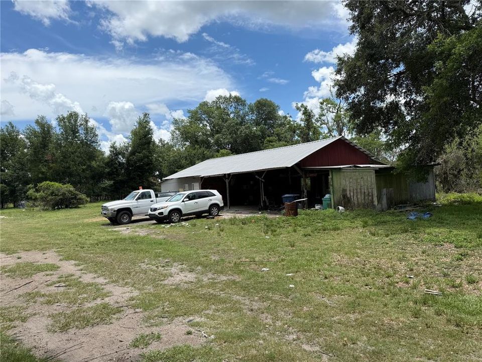 For Sale: $899,900 (1 beds, 1 baths, 900 Square Feet)