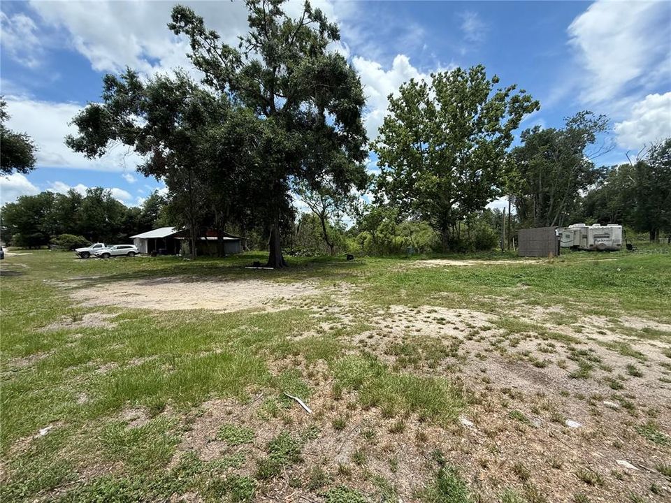 For Sale: $899,900 (1 beds, 1 baths, 900 Square Feet)