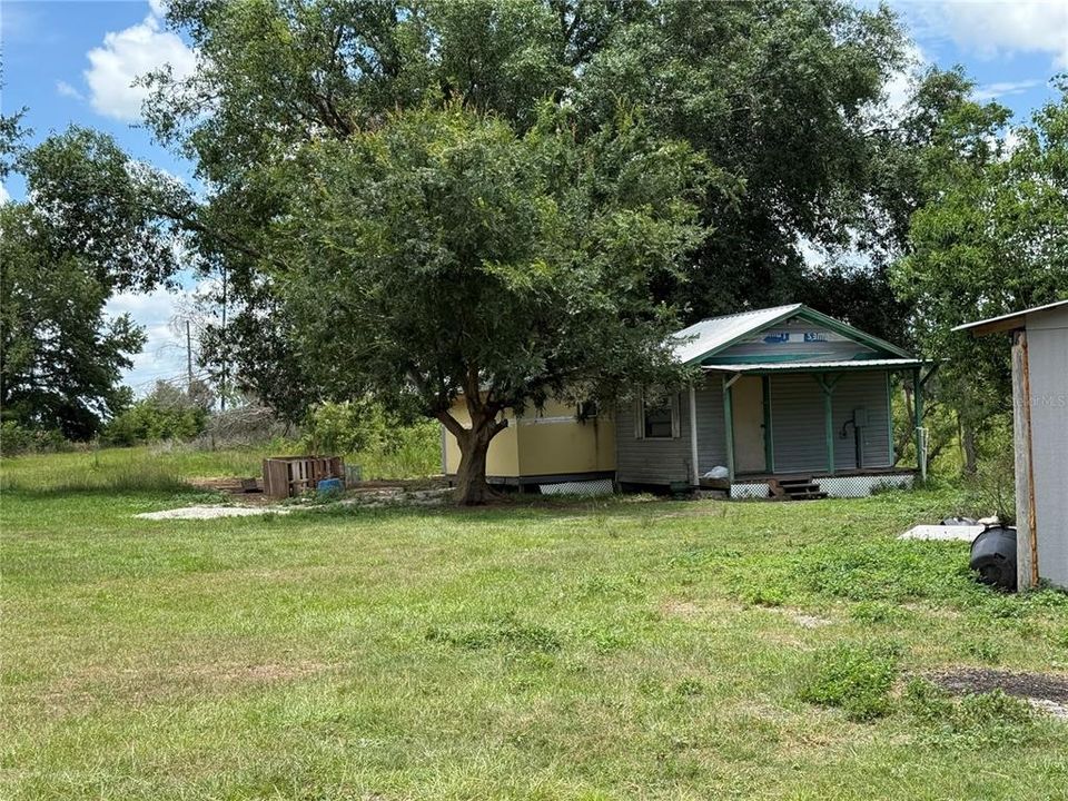 For Sale: $899,900 (1 beds, 1 baths, 900 Square Feet)