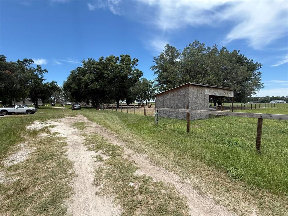 For Sale: $899,900 (1 beds, 1 baths, 900 Square Feet)