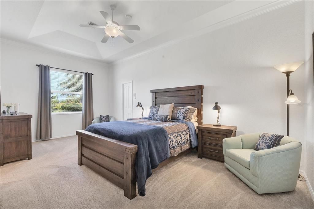 合同活跃: $540,000 (3 贝兹, 4 浴室, 2990 平方英尺)