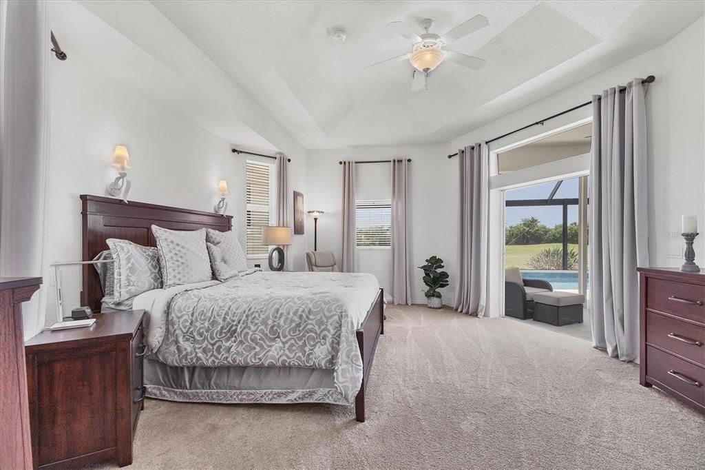 合同活跃: $540,000 (3 贝兹, 4 浴室, 2990 平方英尺)