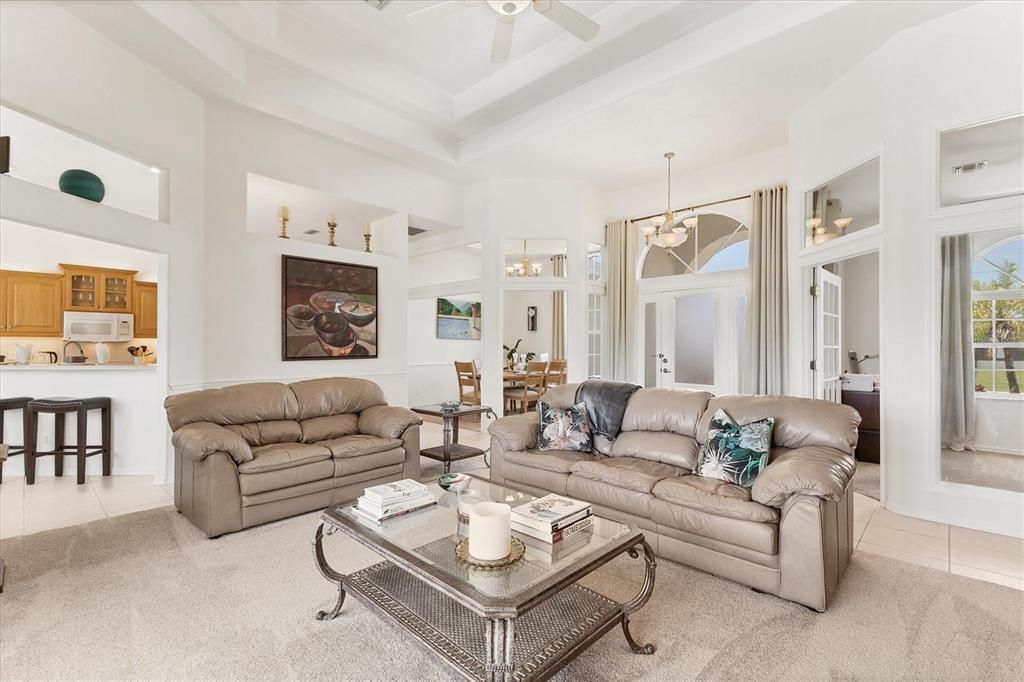 合同活跃: $540,000 (3 贝兹, 4 浴室, 2990 平方英尺)