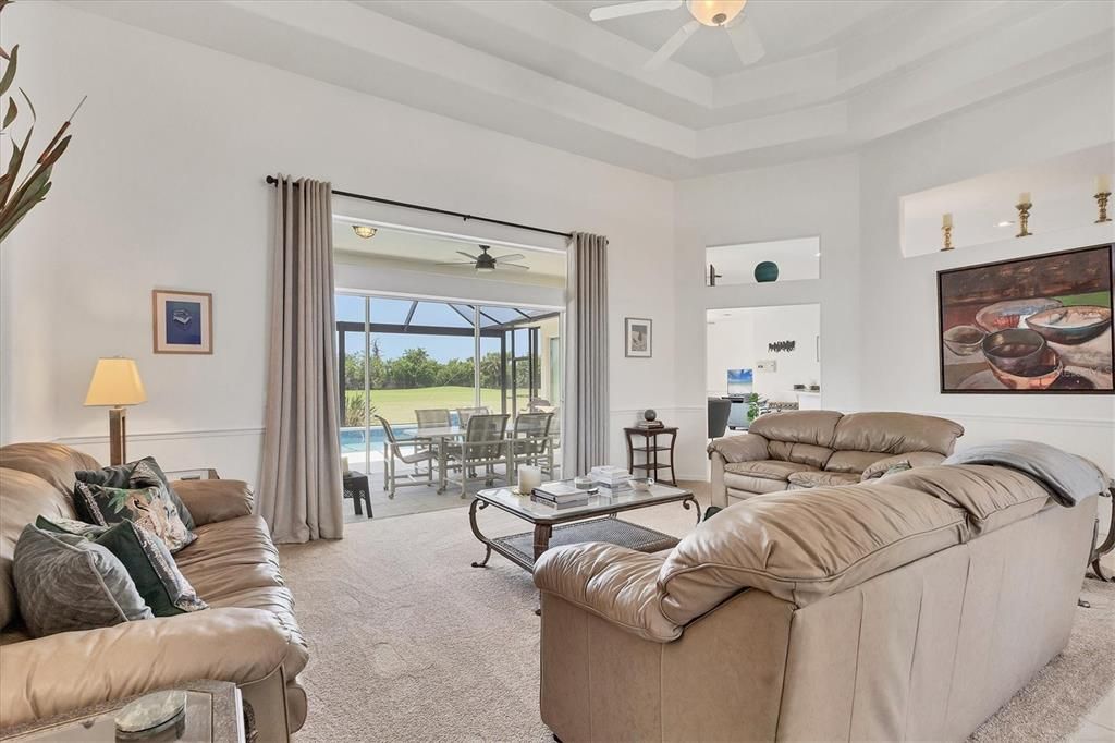 合同活跃: $540,000 (3 贝兹, 4 浴室, 2990 平方英尺)