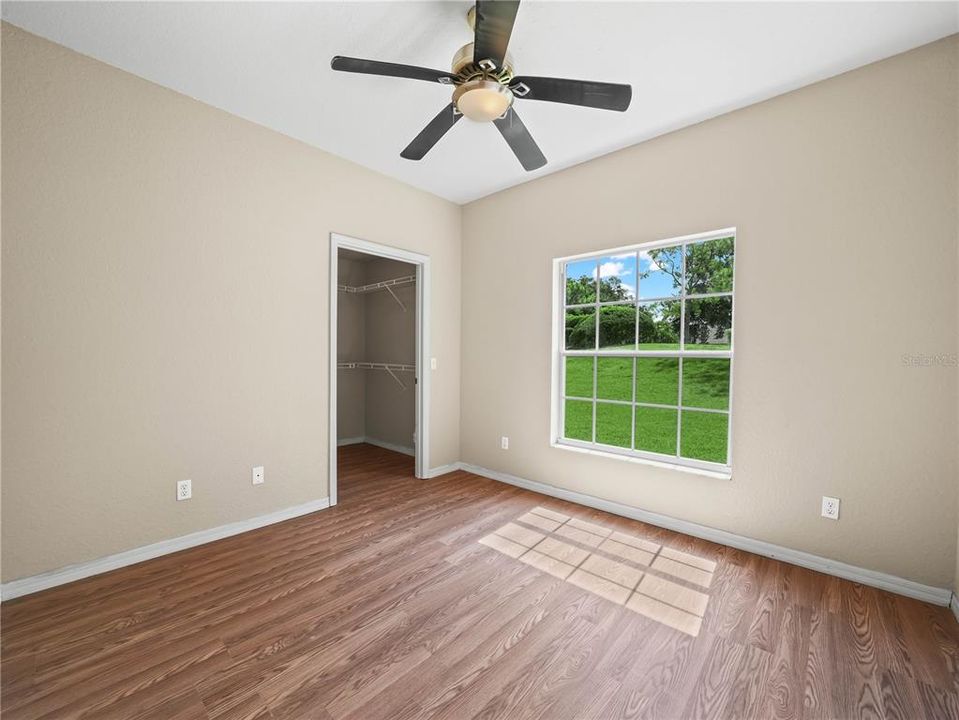 待售: $170,000 (2 贝兹, 2 浴室, 1017 平方英尺)