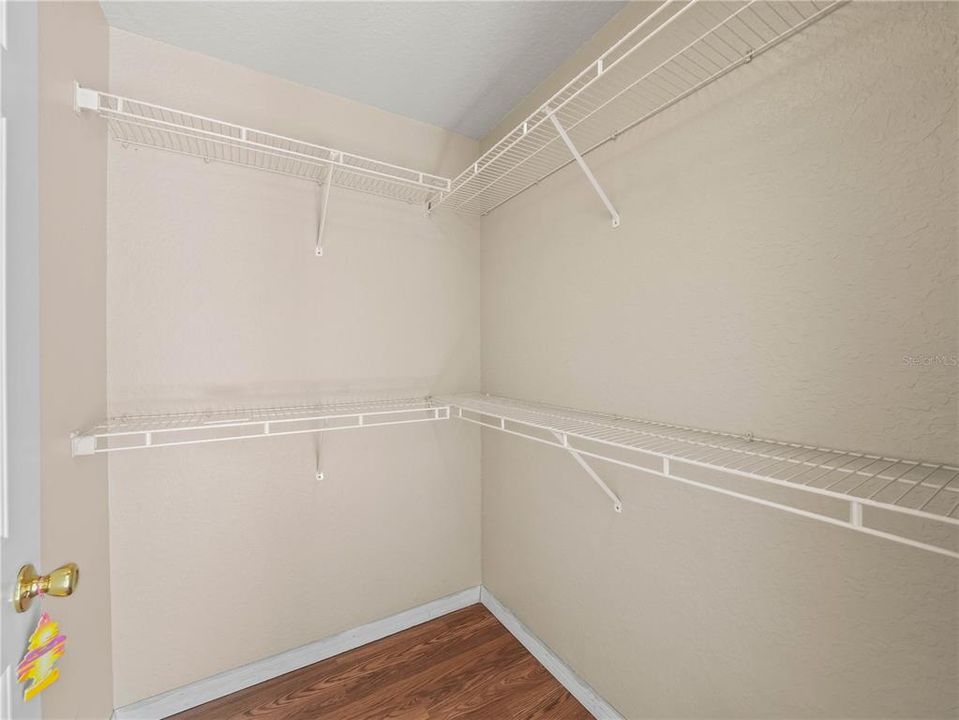 待售: $170,000 (2 贝兹, 2 浴室, 1017 平方英尺)