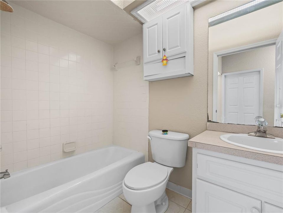 待售: $170,000 (2 贝兹, 2 浴室, 1017 平方英尺)