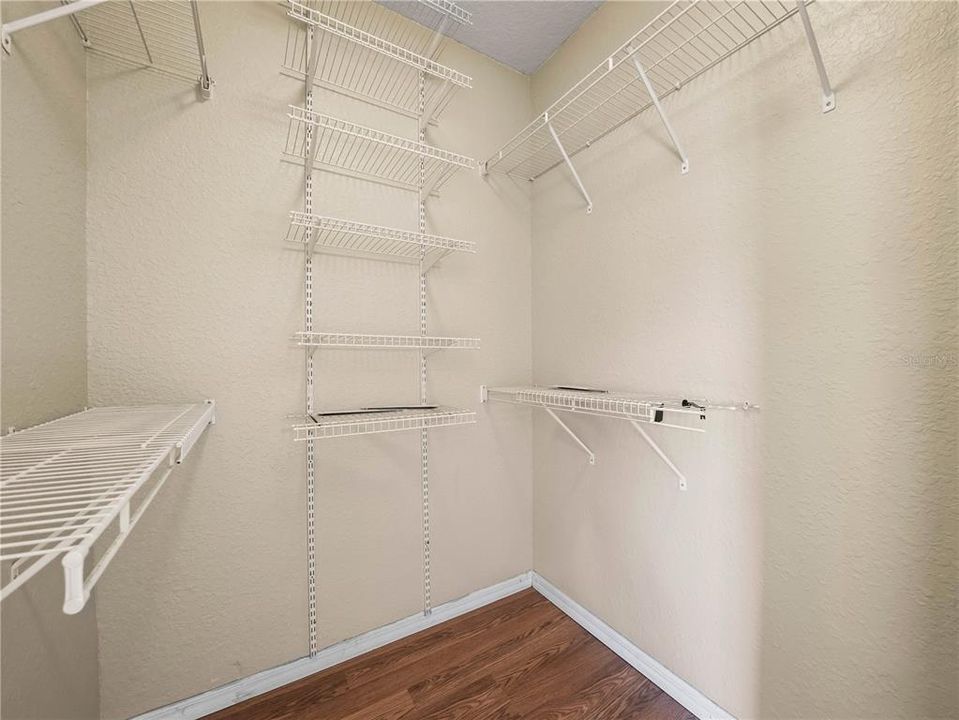 待售: $170,000 (2 贝兹, 2 浴室, 1017 平方英尺)