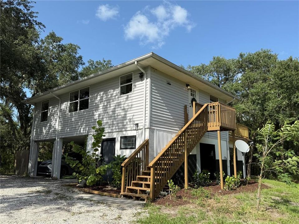 最近售出: $295,000 (2 贝兹, 1 浴室, 1405 平方英尺)