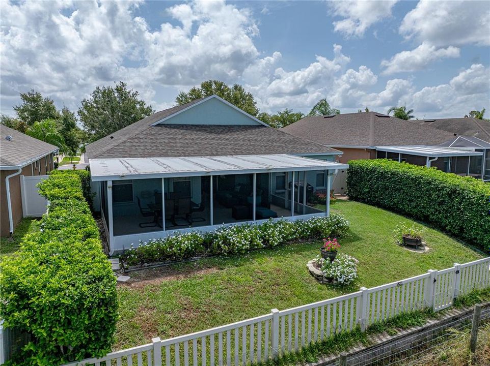 合同活跃: $349,900 (4 贝兹, 2 浴室, 1857 平方英尺)