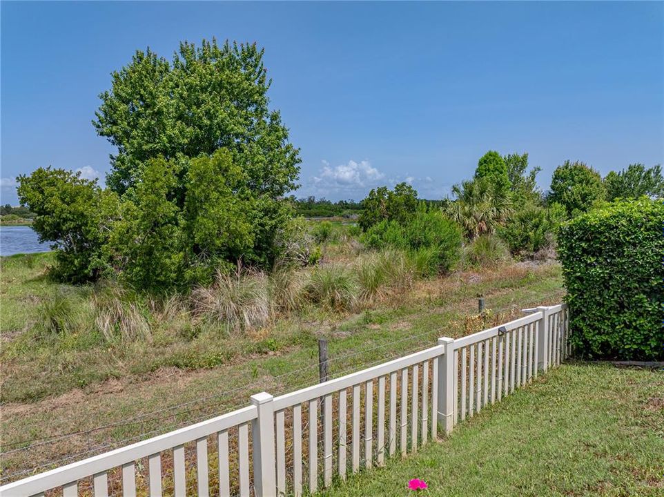 合同活跃: $349,900 (4 贝兹, 2 浴室, 1857 平方英尺)