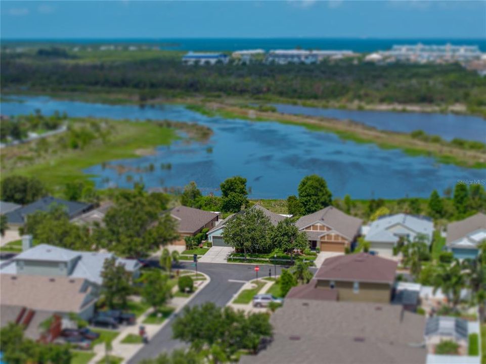 合同活跃: $349,900 (4 贝兹, 2 浴室, 1857 平方英尺)