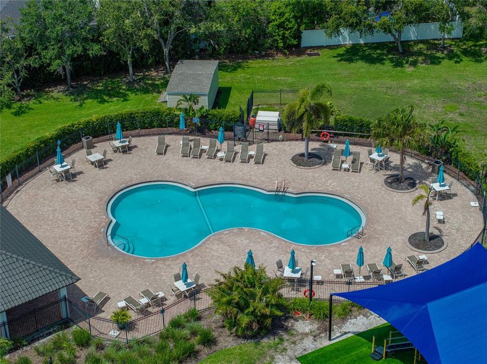 合同活跃: $349,900 (4 贝兹, 2 浴室, 1857 平方英尺)