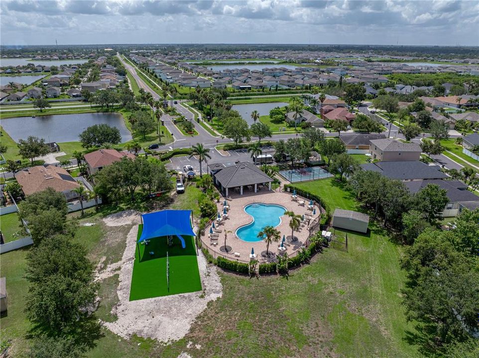 合同活跃: $349,900 (4 贝兹, 2 浴室, 1857 平方英尺)