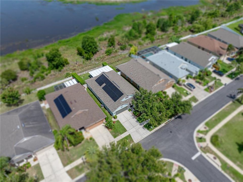 合同活跃: $349,900 (4 贝兹, 2 浴室, 1857 平方英尺)