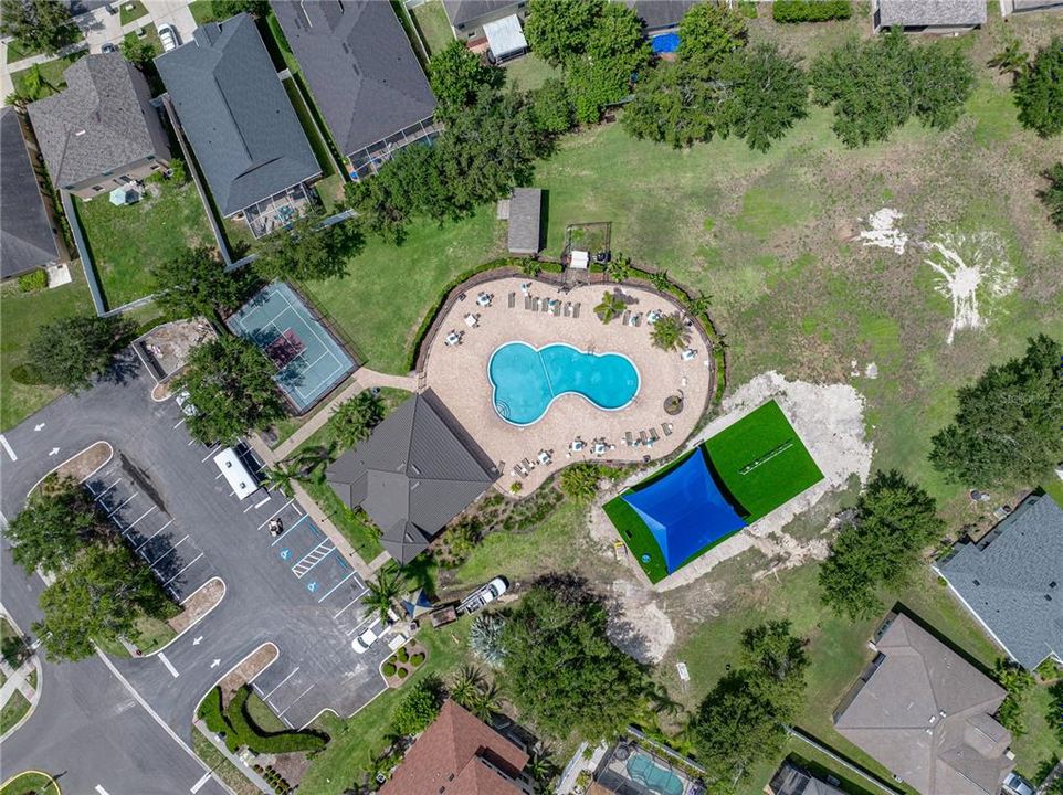 合同活跃: $349,900 (4 贝兹, 2 浴室, 1857 平方英尺)