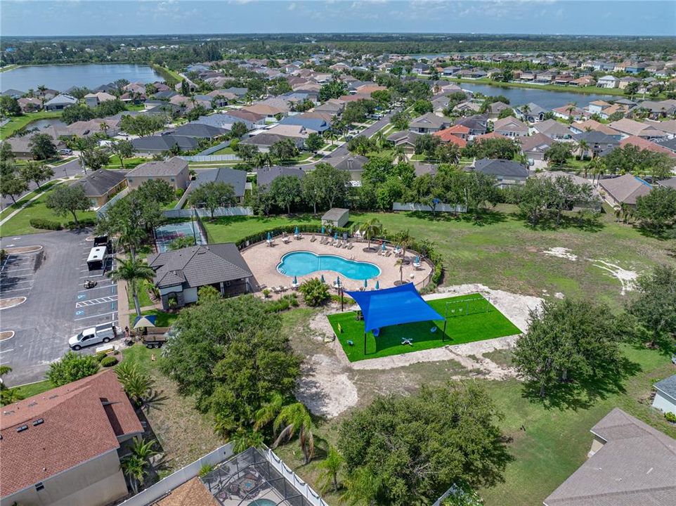 合同活跃: $349,900 (4 贝兹, 2 浴室, 1857 平方英尺)