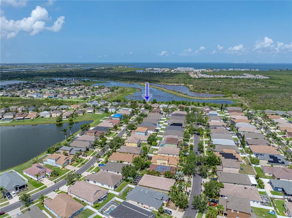 合同活跃: $349,900 (4 贝兹, 2 浴室, 1857 平方英尺)