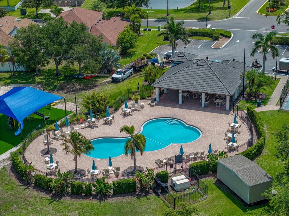 合同活跃: $349,900 (4 贝兹, 2 浴室, 1857 平方英尺)