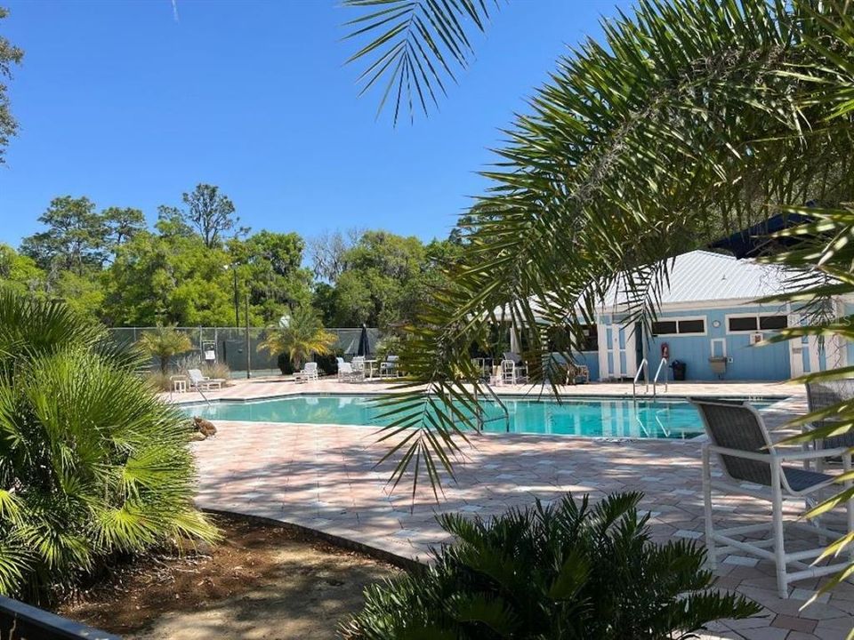 合同活跃: $364,900 (2 贝兹, 2 浴室, 1930 平方英尺)