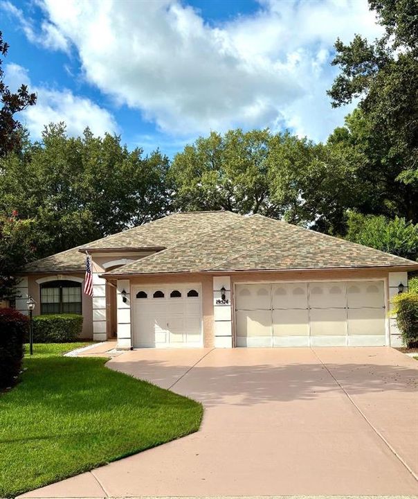 合同活跃: $364,900 (2 贝兹, 2 浴室, 1930 平方英尺)