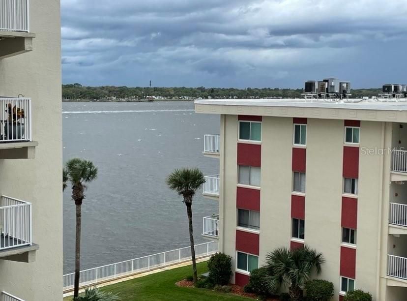 For Rent: $1,700 (2 beds, 2 baths, 1030 Square Feet)