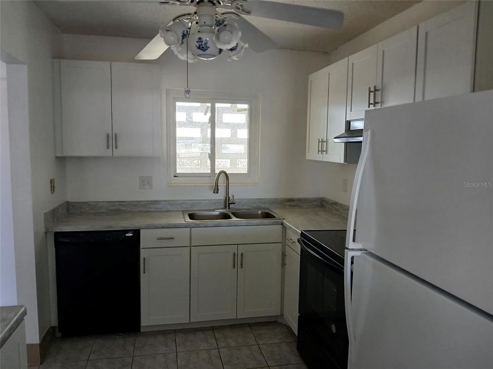 For Rent: $1,700 (2 beds, 2 baths, 1030 Square Feet)