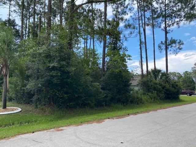 合同活跃: $75,000 (0.23 acres)