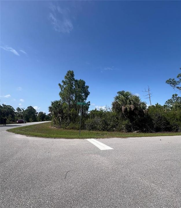 待售: $23,900 (0.26 acres)