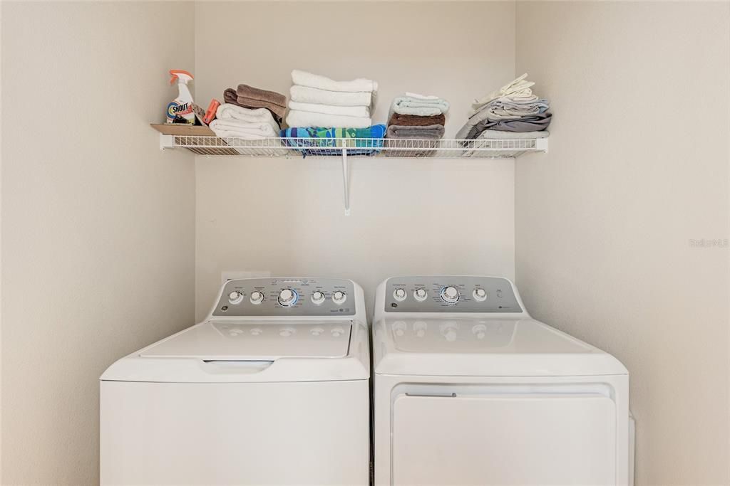 Activo con contrato: $2,350 (3 camas, 2 baños, 1675 Pies cuadrados)