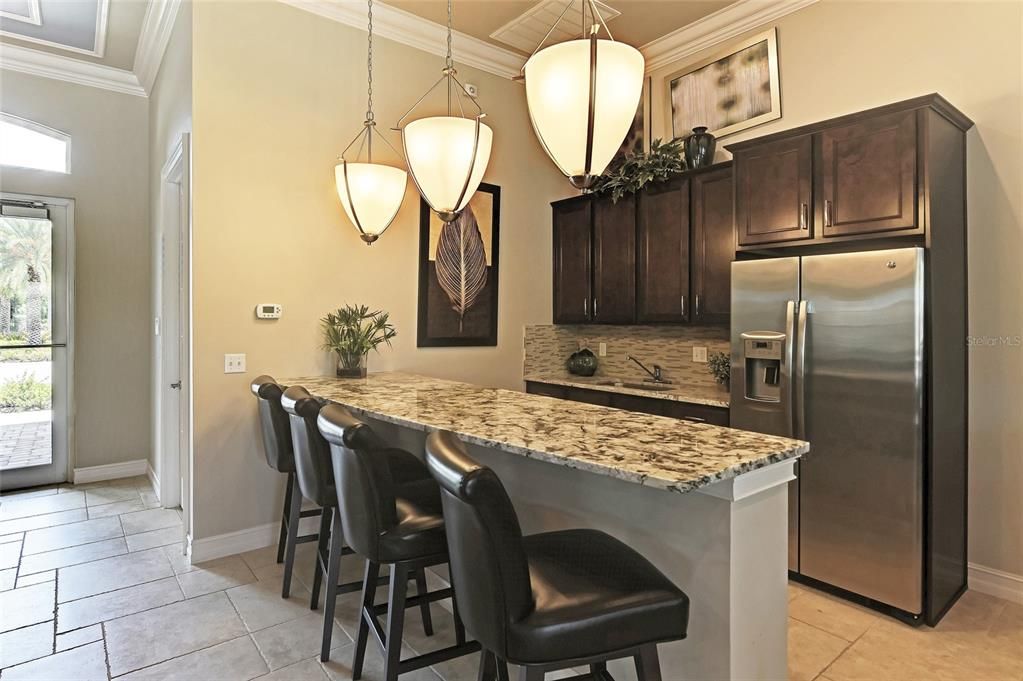 Activo con contrato: $2,350 (3 camas, 2 baños, 1675 Pies cuadrados)