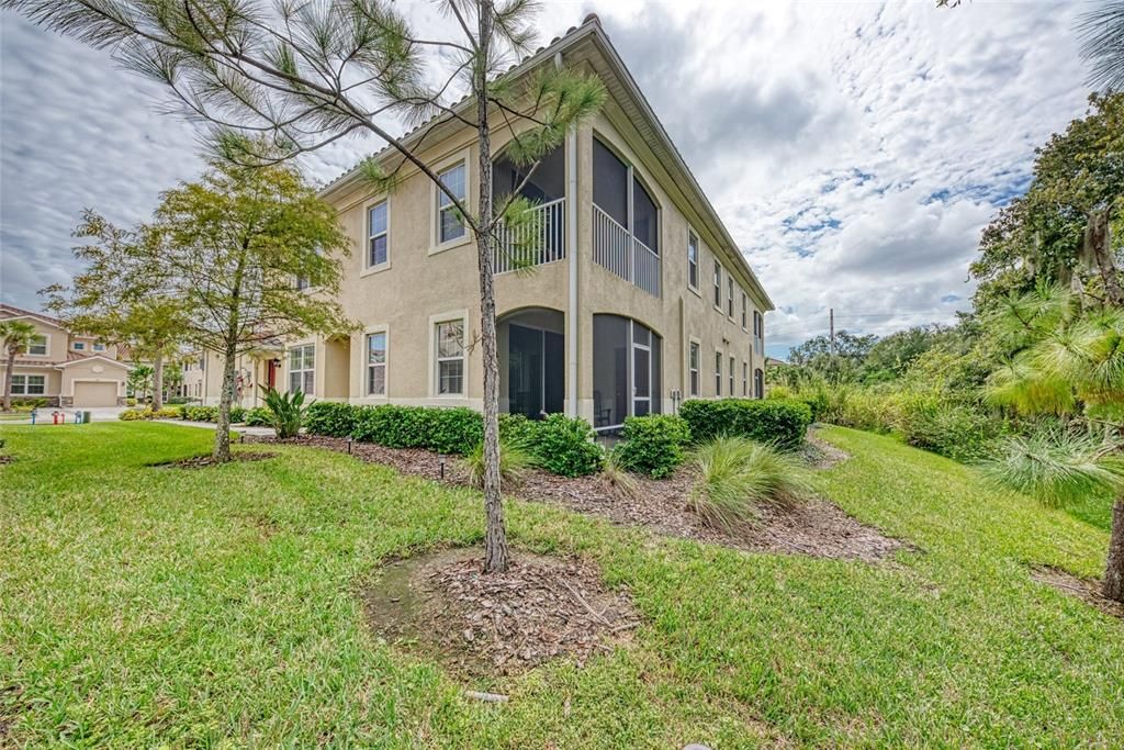 Activo con contrato: $2,350 (3 camas, 2 baños, 1675 Pies cuadrados)