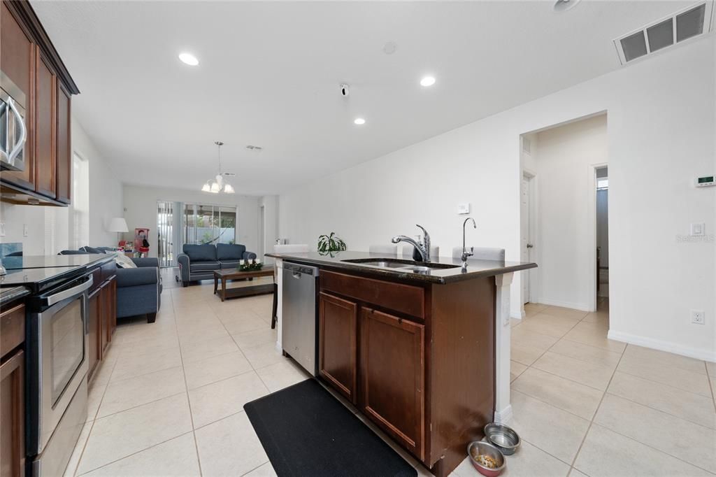Active With Contract: $2,450 (3 beds, 2 baths, 1630 Square Feet)