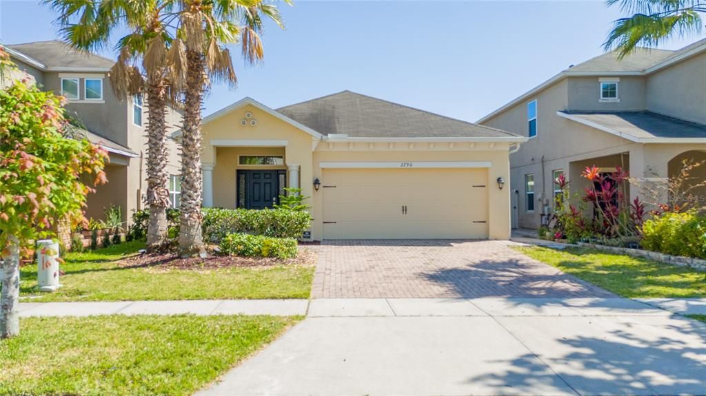 Active With Contract: $2,450 (3 beds, 2 baths, 1630 Square Feet)