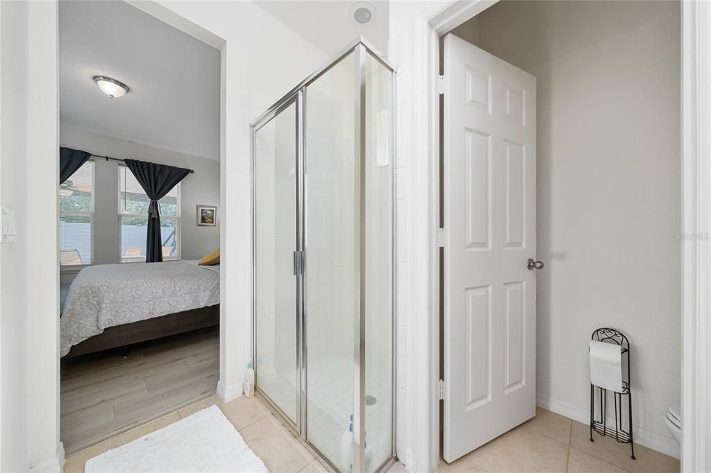 Active With Contract: $2,450 (3 beds, 2 baths, 1630 Square Feet)