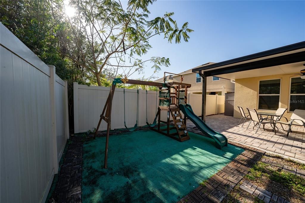 Active With Contract: $2,450 (3 beds, 2 baths, 1630 Square Feet)