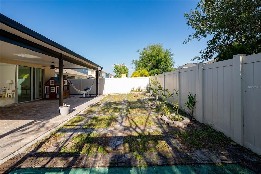 Active With Contract: $2,450 (3 beds, 2 baths, 1630 Square Feet)