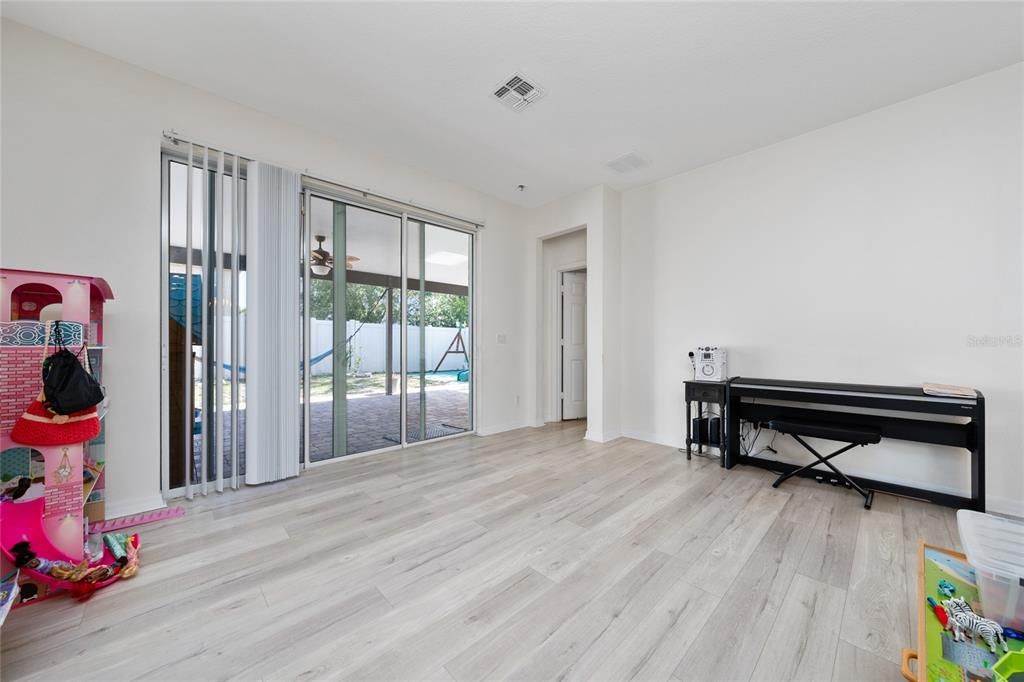 Active With Contract: $2,450 (3 beds, 2 baths, 1630 Square Feet)