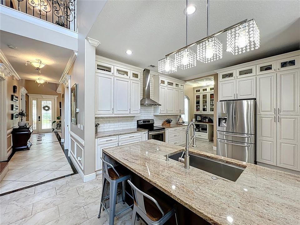 For Sale: $850,000 (5 beds, 4 baths, 3958 Square Feet)