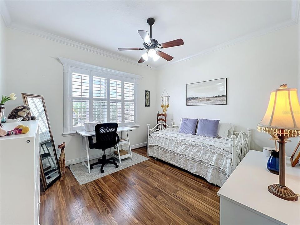 For Sale: $850,000 (5 beds, 4 baths, 3958 Square Feet)