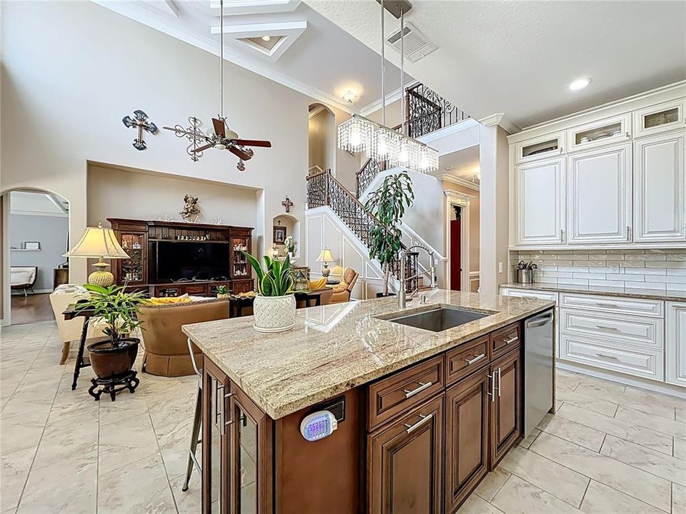 For Sale: $850,000 (5 beds, 4 baths, 3958 Square Feet)