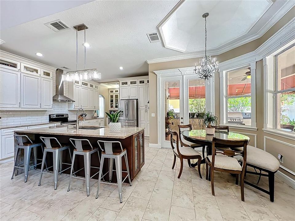 For Sale: $850,000 (5 beds, 4 baths, 3958 Square Feet)