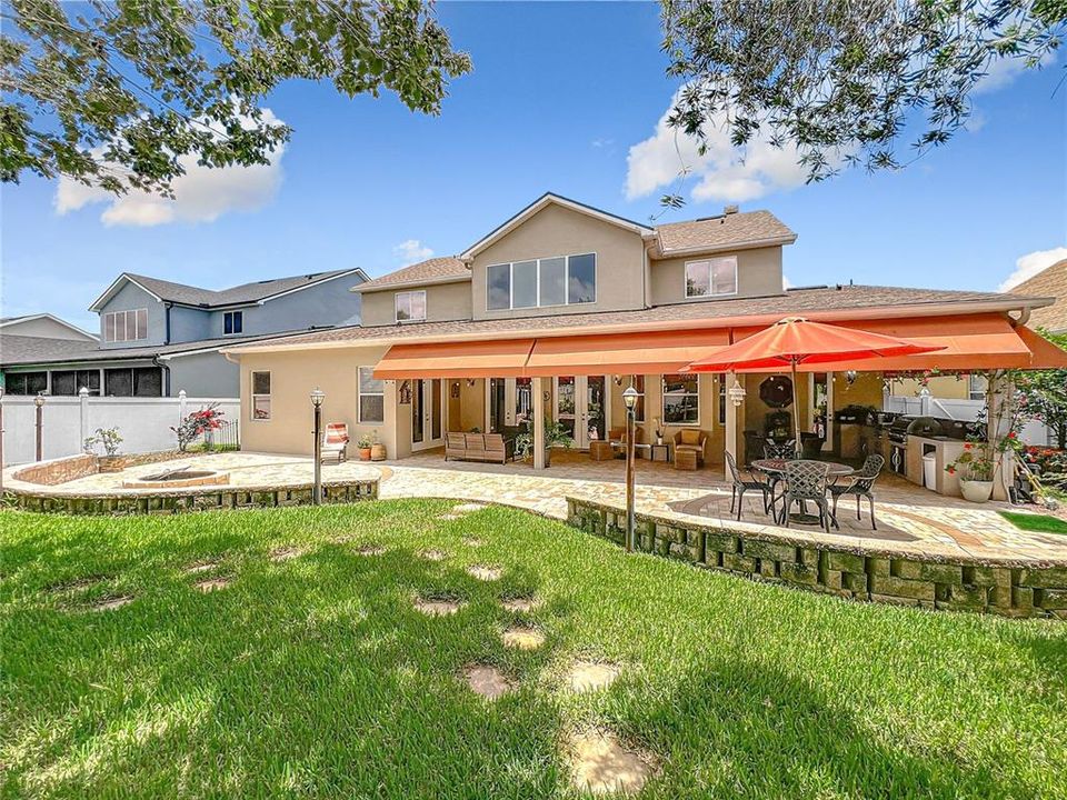 For Sale: $850,000 (5 beds, 4 baths, 3958 Square Feet)