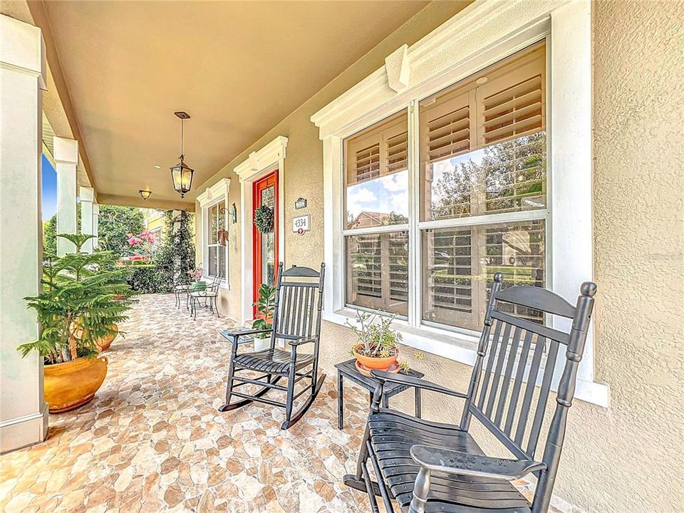 For Sale: $850,000 (5 beds, 4 baths, 3958 Square Feet)