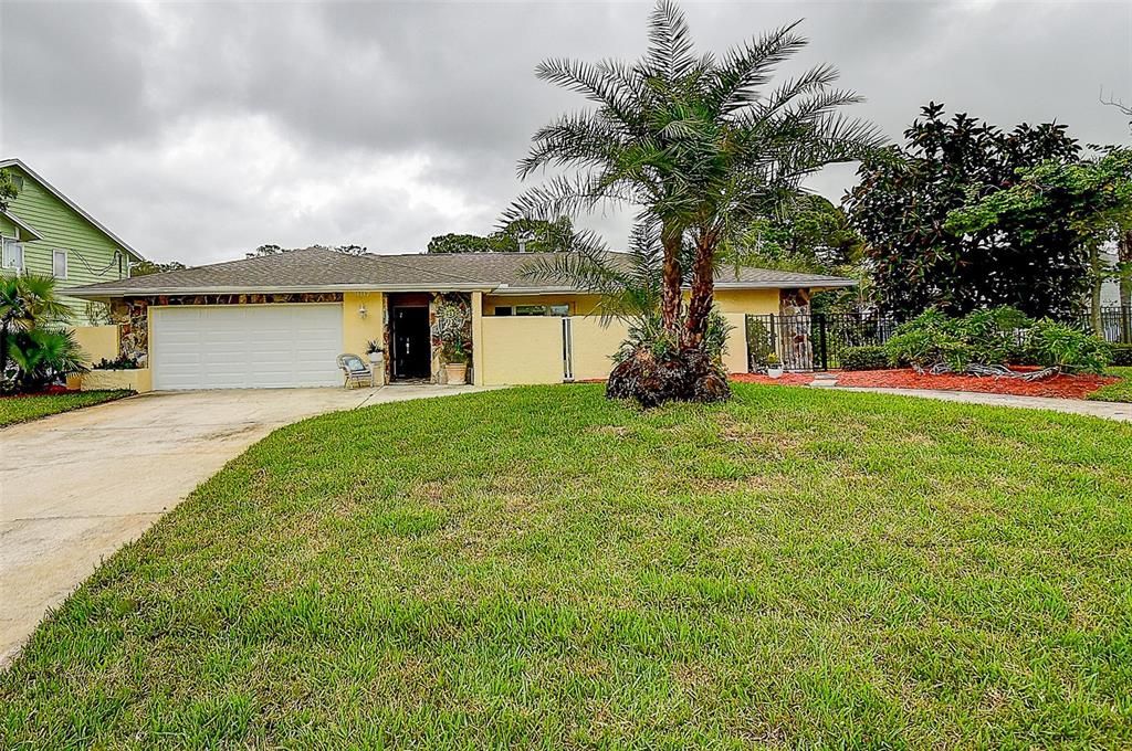 Recently Sold: $675,000 (3 beds, 2 baths, 2444 Square Feet)