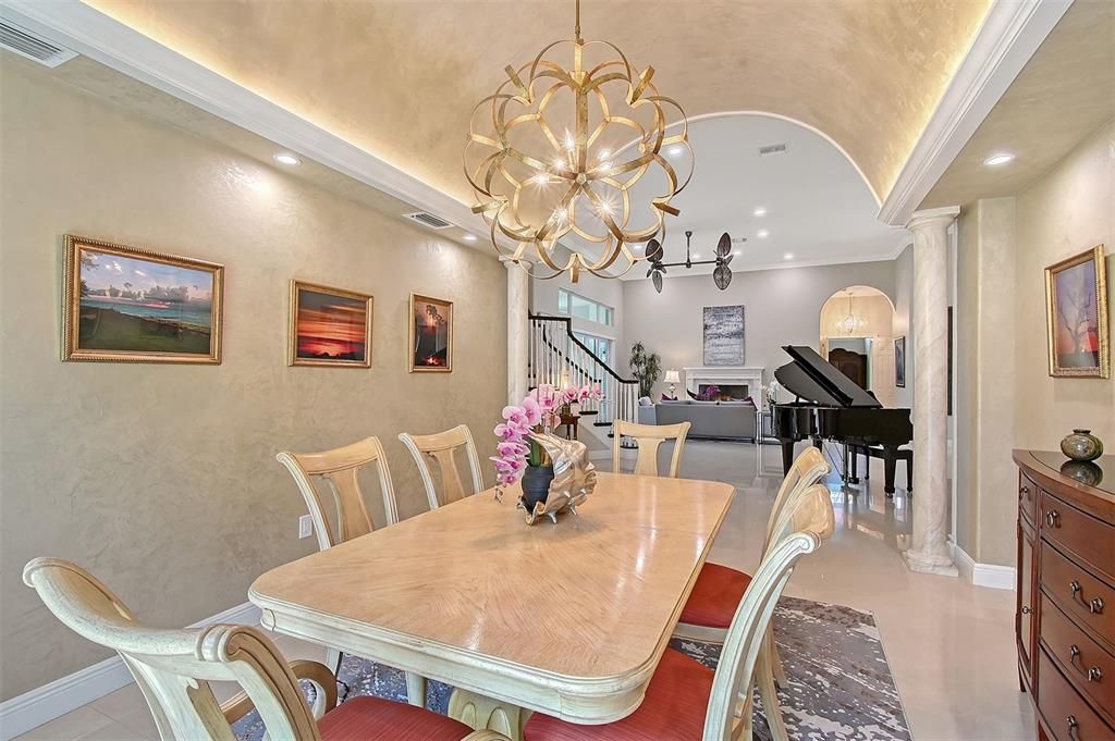 На продажу: $2,195,000 (6 спален, 5 ванн, 5200 Квадратных фут)